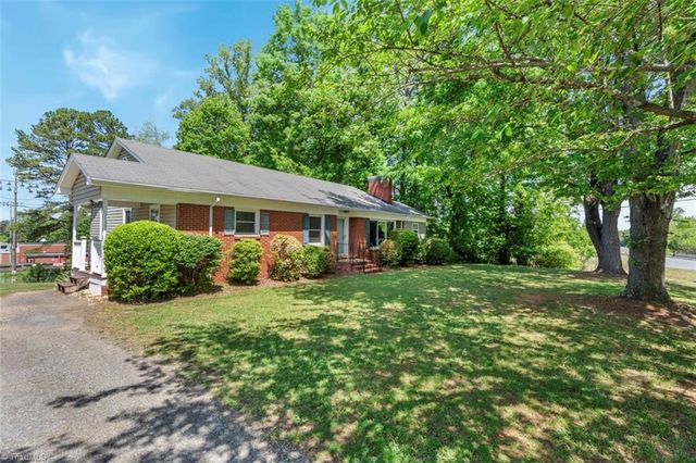 213 Old Westfield Road, Pilot Mountain, NC 27041