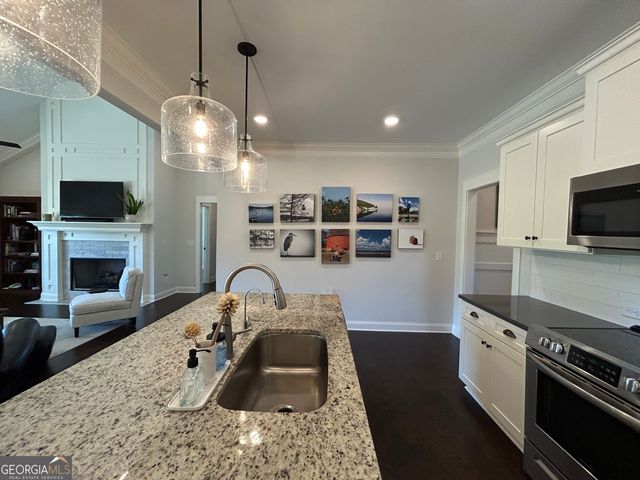 438 Davis Lake, Pine Mountain, GA 31822