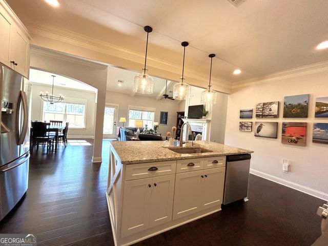 438 Davis Lake, Pine Mountain, GA 31822