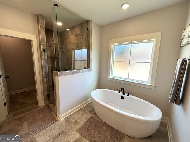 438 Davis Lake, Pine Mountain, GA 31822