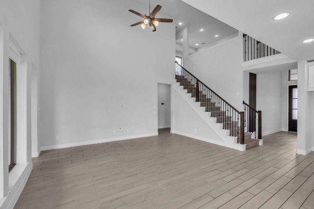 8702 Harbor Pines Drive, Cypress, TX 77433