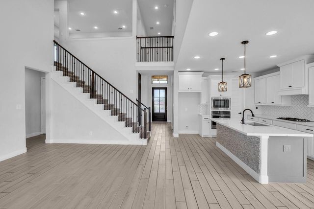 8702 Harbor Pines Drive, Cypress, TX 77433