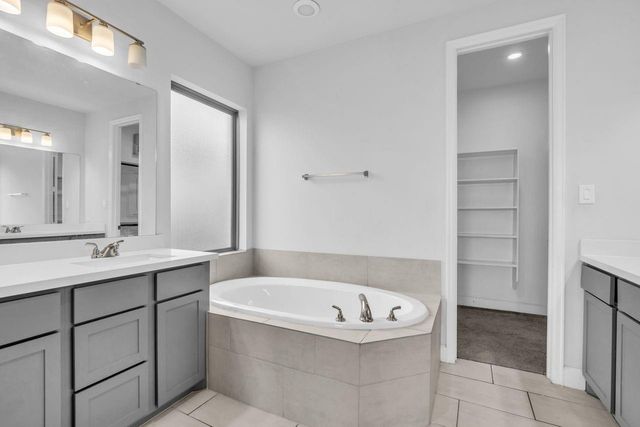 8702 Harbor Pines Drive, Cypress, TX 77433