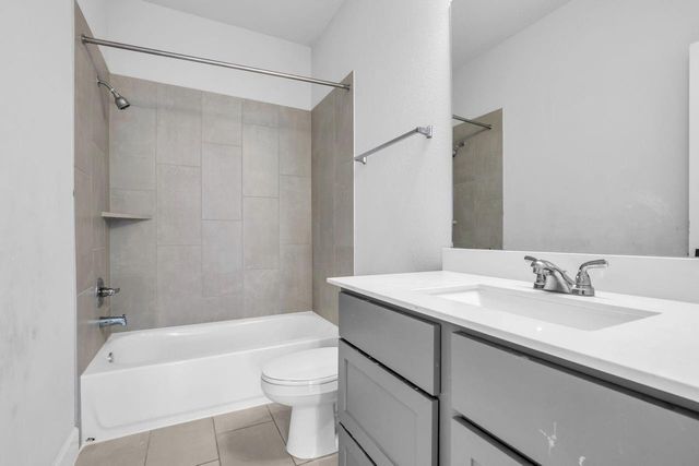 8702 Harbor Pines Drive, Cypress, TX 77433