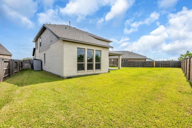 8702 Harbor Pines Drive, Cypress, TX 77433