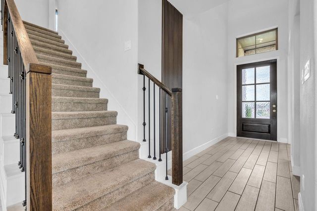 8702 Harbor Pines Drive, Cypress, TX 77433