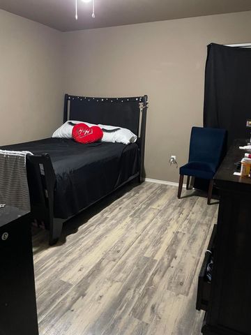 321 N Sherman Avenue, Lubbock, TX 79415