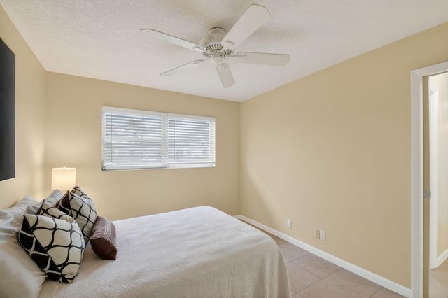 2787 Dudley Dr W Apt D, West Palm Beach, FL 33415