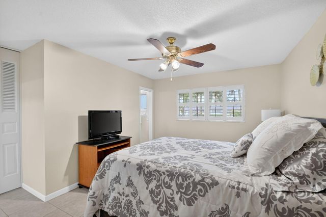 2787 Dudley Dr W Apt D, West Palm Beach, FL 33415