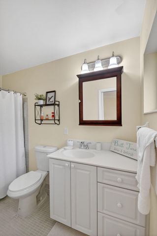 2787 Dudley Dr W Apt D, West Palm Beach, FL 33415