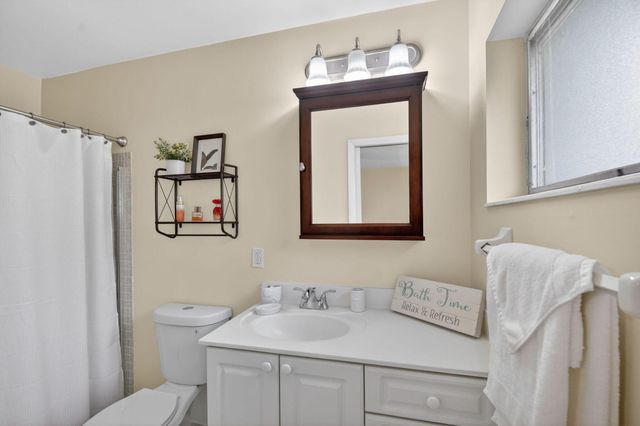 2787 Dudley Dr W Apt D, West Palm Beach, FL 33415