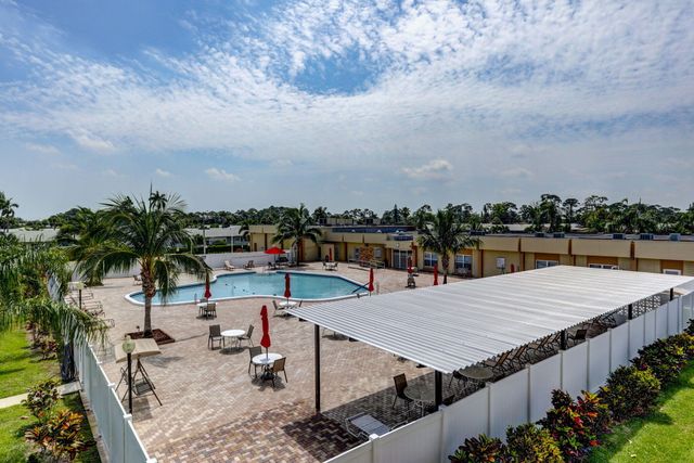 2787 Dudley Dr W Apt D, West Palm Beach, FL 33415
