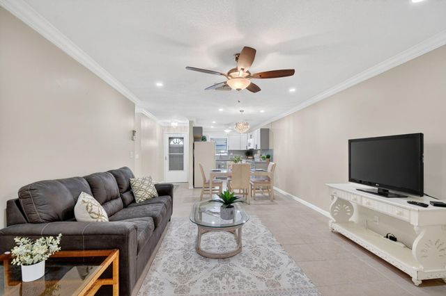 2787 Dudley Dr W Apt D, West Palm Beach, FL 33415