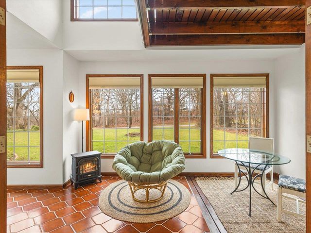 6800 W Thornapple Drive, Janesville, WI 53548
