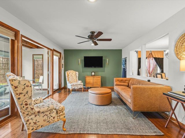 6800 W Thornapple Drive, Janesville, WI 53548