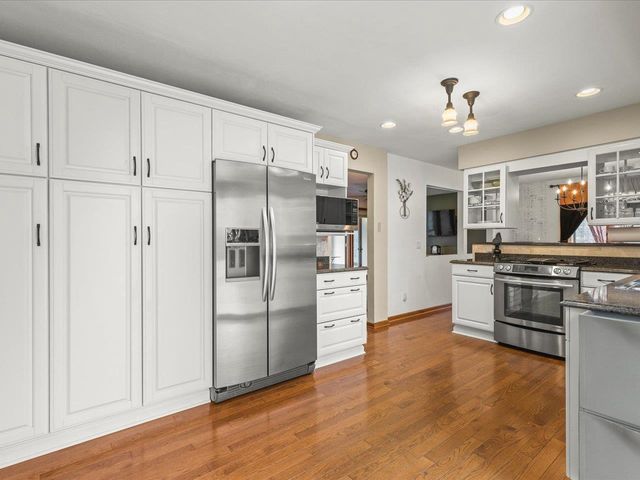 6800 W Thornapple Drive, Janesville, WI 53548