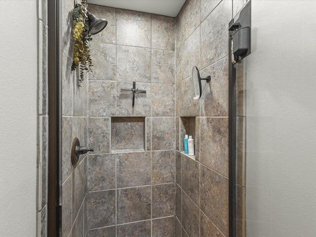 6800 W Thornapple Drive, Janesville, WI 53548
