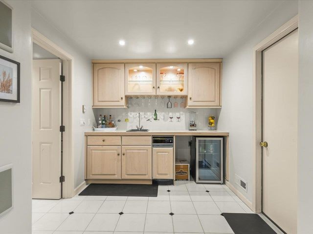 6800 W Thornapple Drive, Janesville, WI 53548