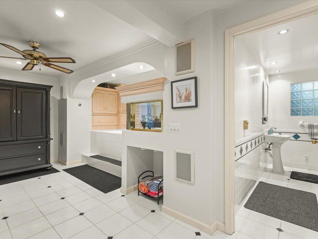 6800 W Thornapple Drive, Janesville, WI 53548