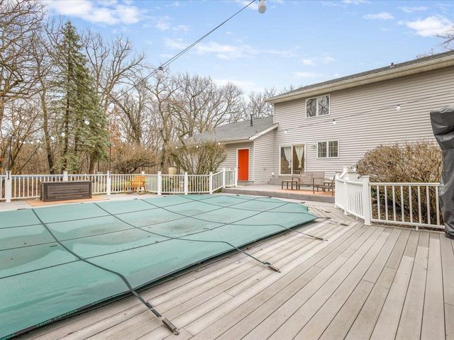 6800 W Thornapple Drive, Janesville, WI 53548