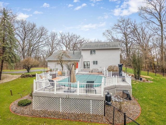 6800 W Thornapple Drive, Janesville, WI 53548