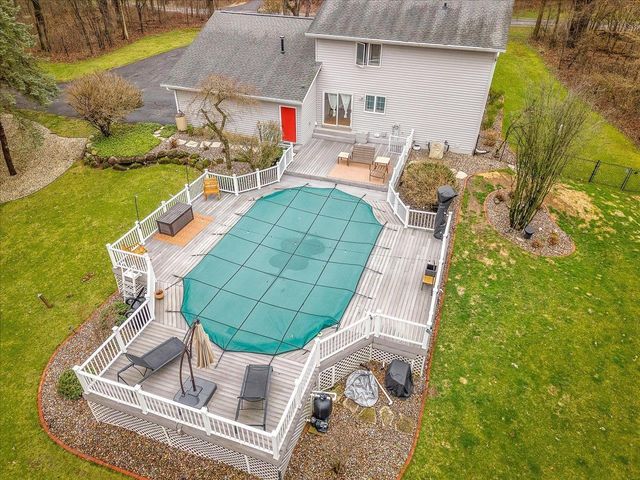 6800 W Thornapple Drive, Janesville, WI 53548
