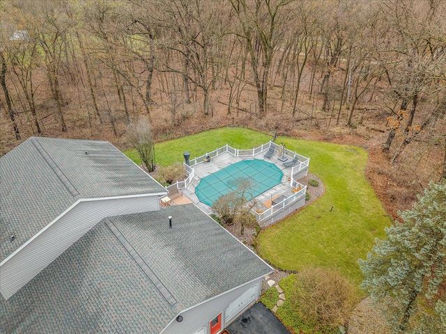 6800 W Thornapple Drive, Janesville, WI 53548