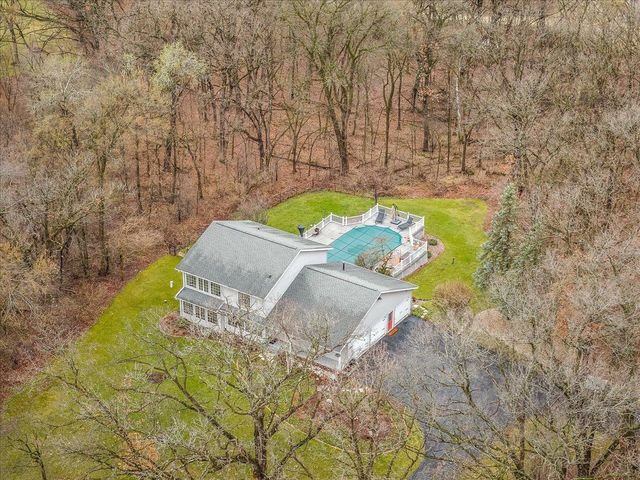 6800 W Thornapple Drive, Janesville, WI 53548