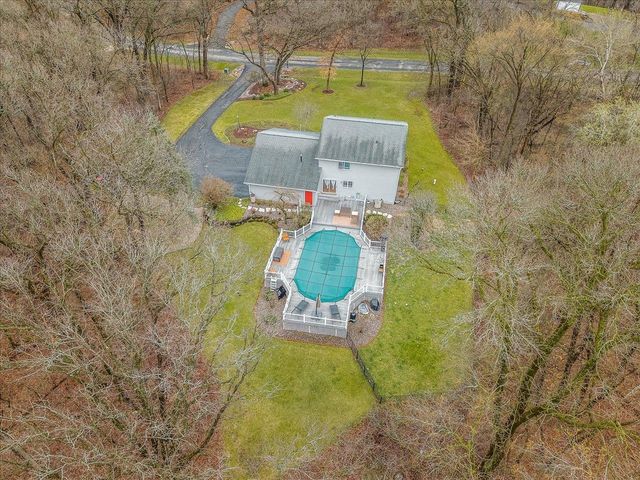 6800 W Thornapple Drive, Janesville, WI 53548