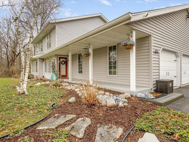 6800 W Thornapple Drive, Janesville, WI 53548