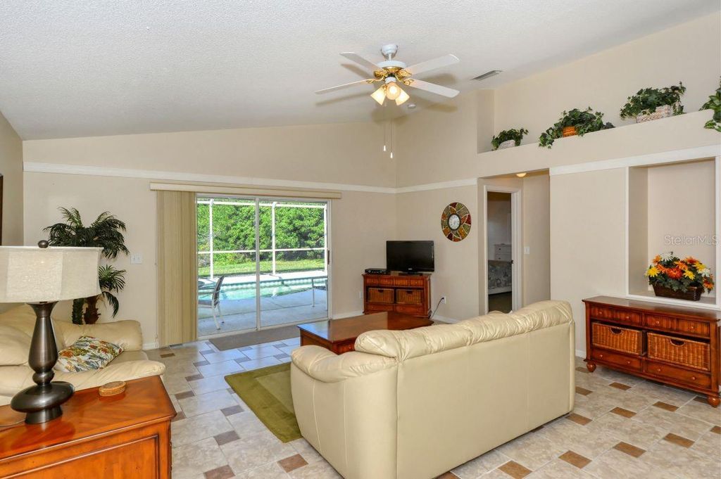 Image 12 of property listing at 4509 CABBAGE KEY TERRACE, Bradenton, FL 34203
