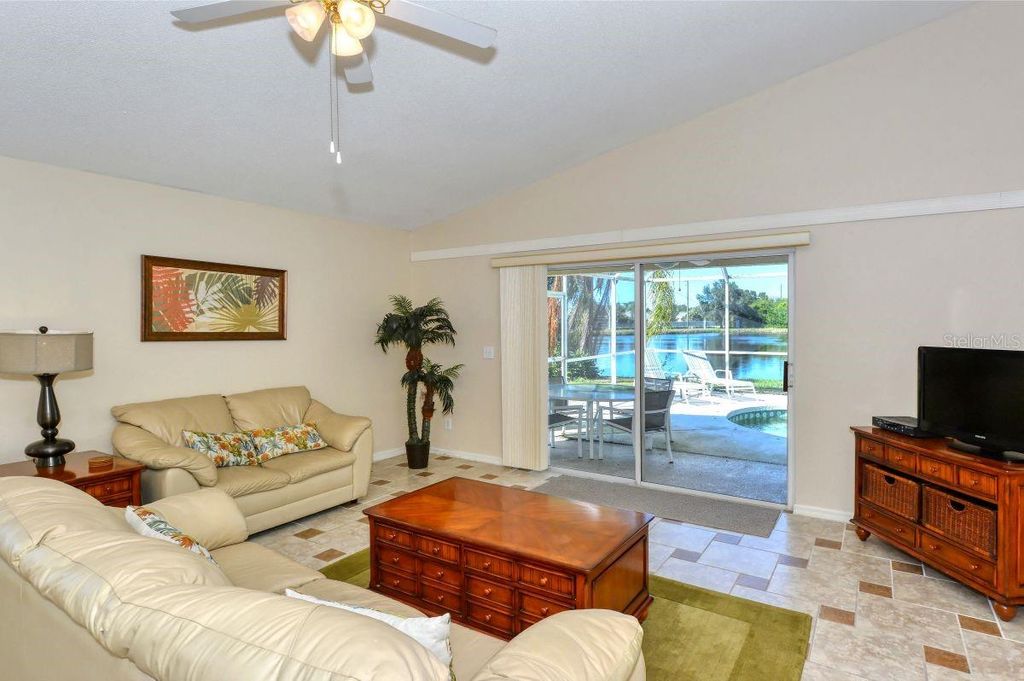 Image 14 of property listing at 4509 CABBAGE KEY TERRACE, Bradenton, FL 34203