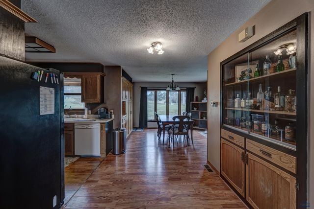 3023 TOMAHAWK DR, Rapid City, SD 57702