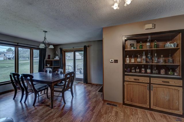3023 TOMAHAWK DR, Rapid City, SD 57702