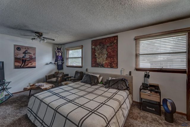 3023 TOMAHAWK DR, Rapid City, SD 57702