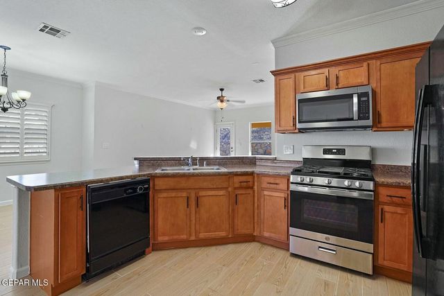 1451 SENDA DEL SOL Lane, El Paso, TX 79911