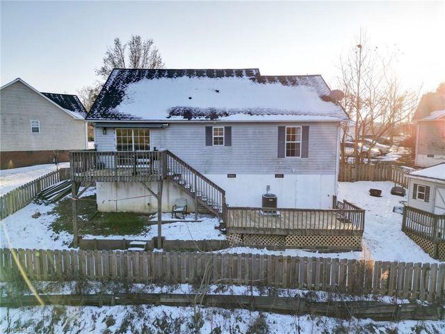 105 Cloverfield Court, Winston-salem, NC 27127