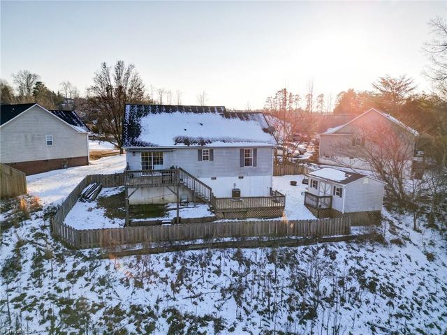 105 Cloverfield Court, Winston-salem, NC 27127