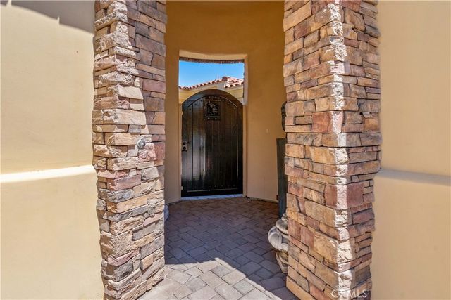 138 Royal Saint Georges Way, Rancho Mirage, CA 92270