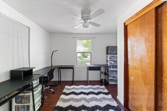 837 S Hawthorne, Kennewick, WA 99336