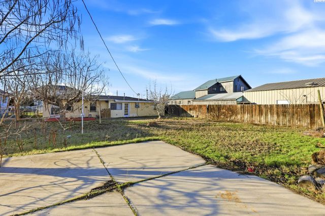 837 S Hawthorne, Kennewick, WA 99336