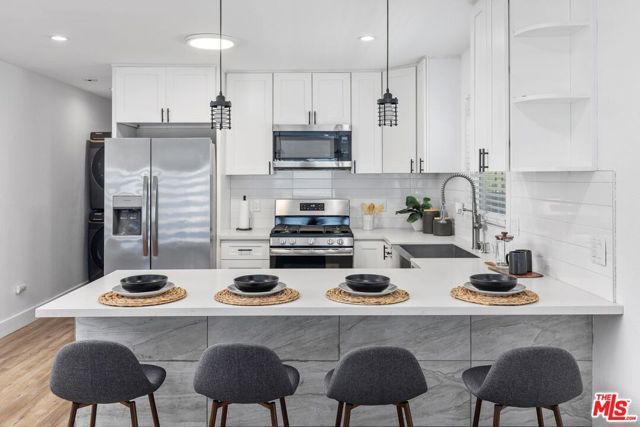 1929 W 65th Place, Los Angeles, CA 90047