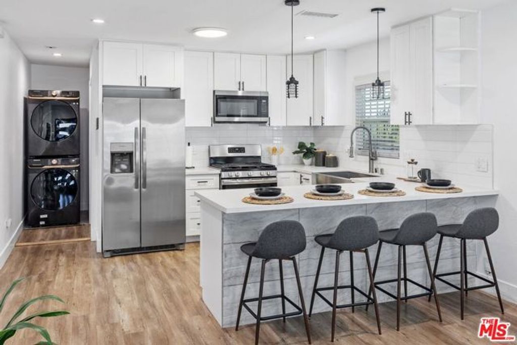 1929 W 65th Place, Los Angeles, CA 90047