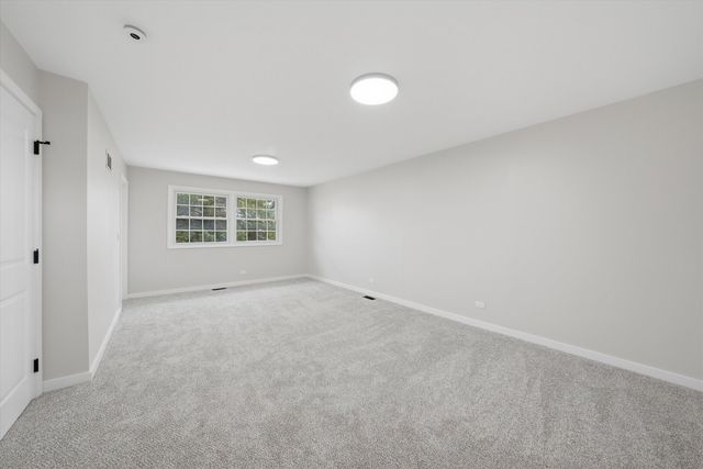 6S656 Avon Court, Naperville, IL 60540