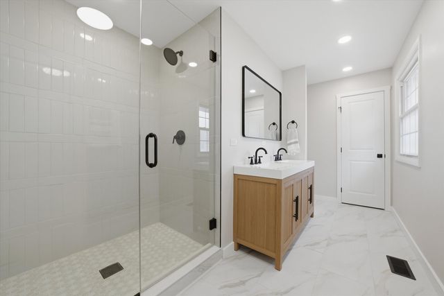 6S656 Avon Court, Naperville, IL 60540