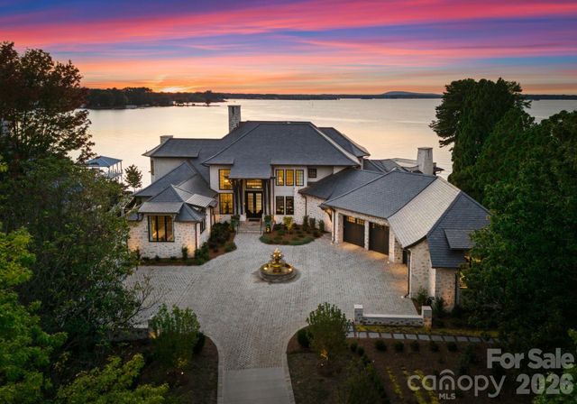 19125 Peninsula Point Drive, Cornelius, NC 28031