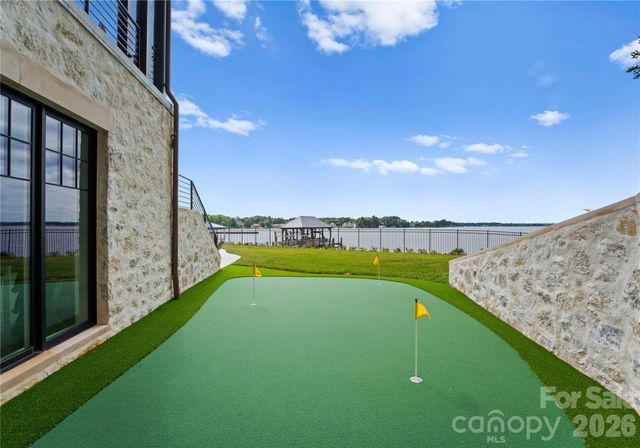 19125 Peninsula Point Drive, Cornelius, NC 28031