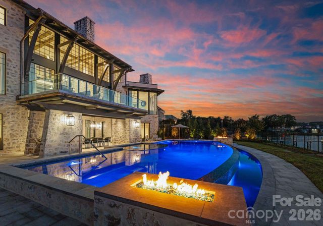 19125 Peninsula Point Drive, Cornelius, NC 28031