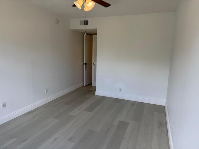 4147 NW 90th Avenue 204, Coral Springs, FL 33065