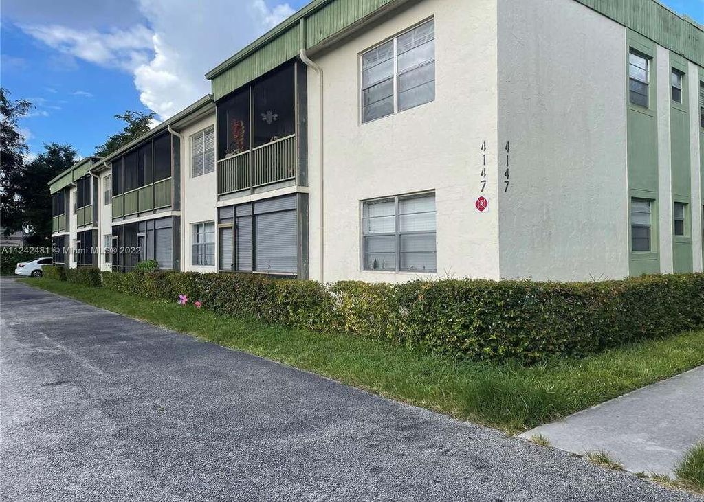 4147 NW 90th Avenue 204, Coral Springs, FL 33065
